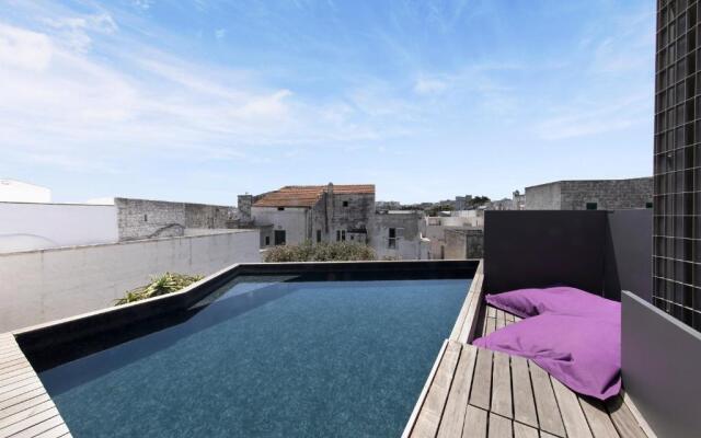 Bartago Luxury House