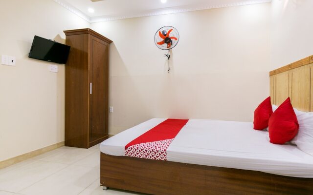OYO 393 Xuan Thuy Hotel