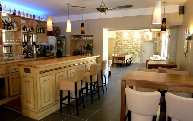 Auberge du Vieux Lanas