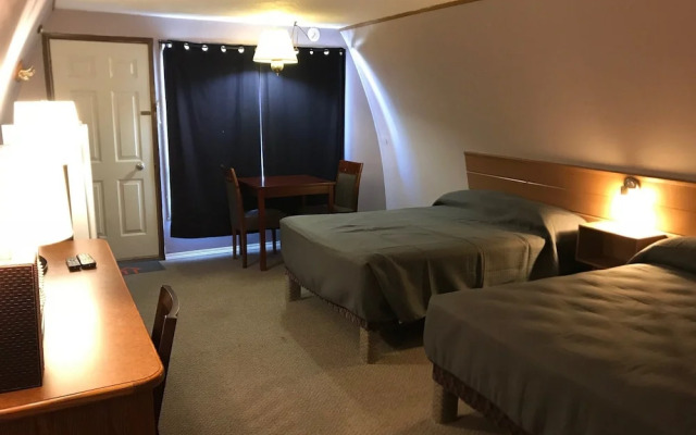 The little chalet motel