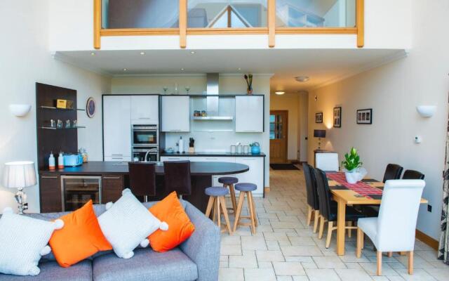 Clovenstone Lodges