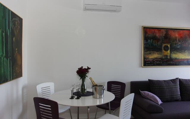 Apartment House Vitaic