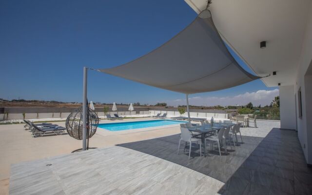 Villa Sienna, Fabulous 6bdr Protaras Villa