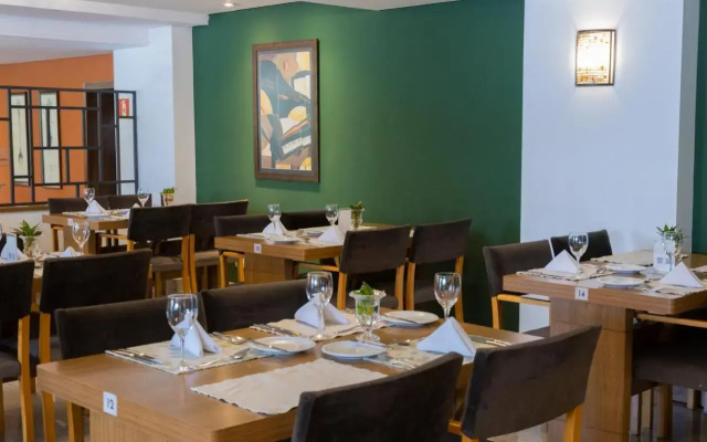 Nadai Confort Hotel e Spa