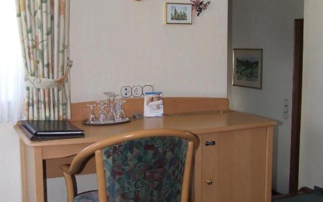 Hotel-Café Züschener Bauernstuben Garni