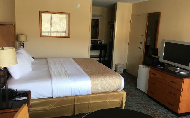 Travelodge by Wyndham Harriman