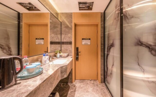 Cozy Home Rooftop Scenic Hotel (Guilin Two Rivers And Four Lakes Elephant Trunk Hill)