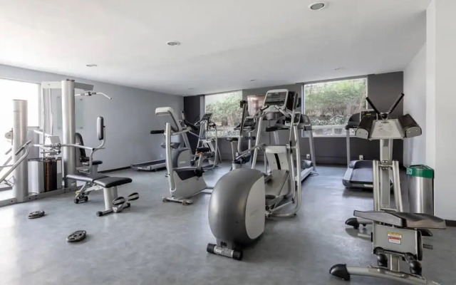Bright Condo With Gym and Security 24 hrs