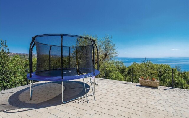 Nice Apartment in Opatija With Wifi and 3 Bedrooms