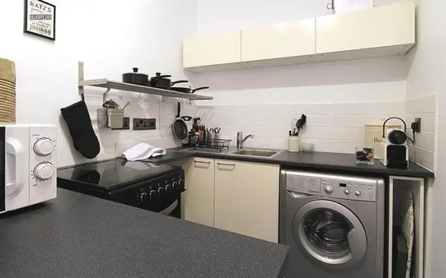 Library Apartment Edinburgh