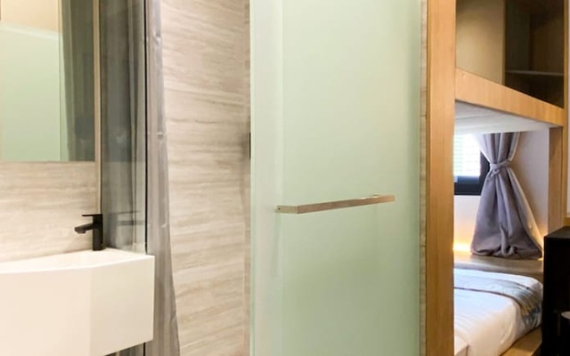 ST Signature Tanjong Pagar, SHORT OVERNIGHT, 12 hours: 8PM-8AM – Guest Rooms – Singapore