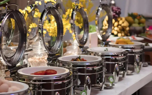 Hampton by Hilton Qionghai Railway Station