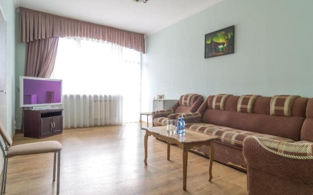 U Yashi Guest House