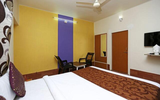 OYO 8647 Hotel Shanti