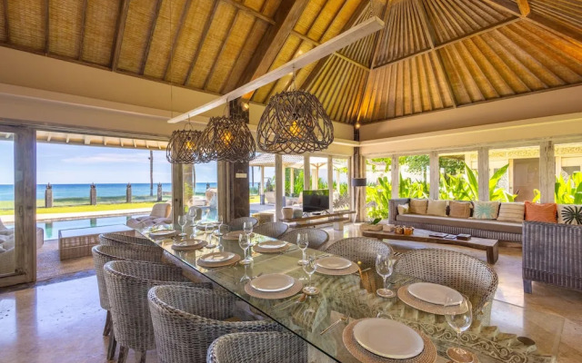 The Royal Purnama Art Suites & Villas