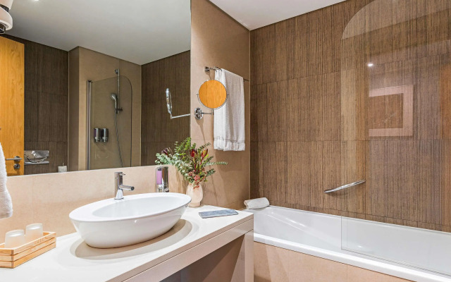 Mercure Lisboa Almada