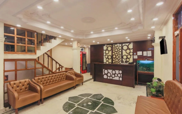 OYO 22806 Flagship Hari Palace
