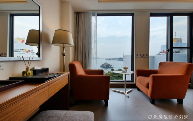 Watermark Hotel