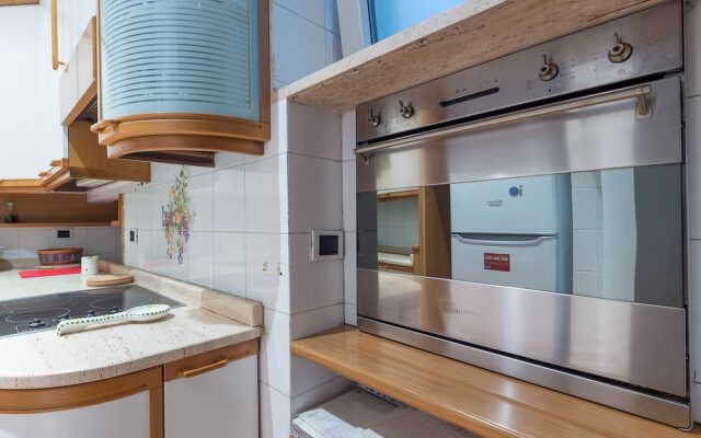 Rsh Luxury Trevi Fountain Apartment