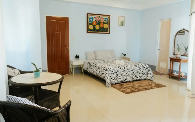 Marina Breeze Resort