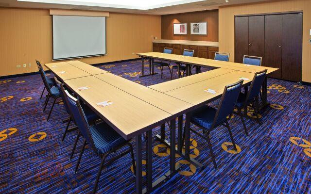 Courtyard by Marriott Chicago Midway Airport