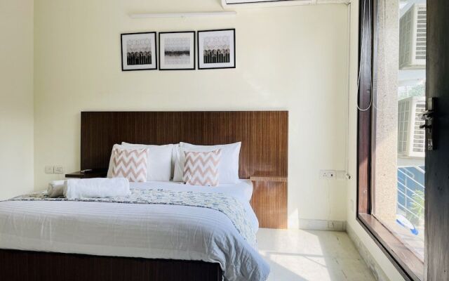 Olive Service Apartment Near Artemis