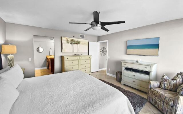 Mainsail Condominiums