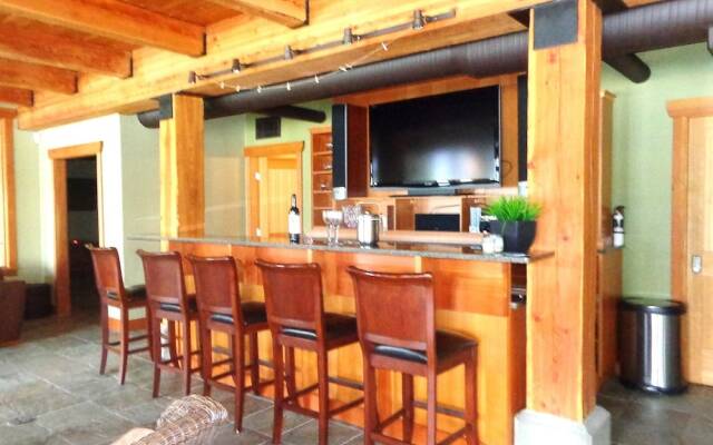 Carmel Beach Private Lodges