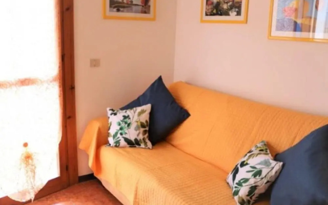 Colorful Flat With sea View