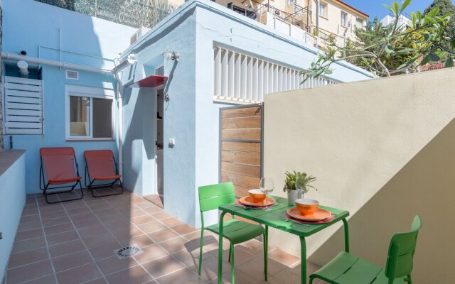 Pedregalejo: Cozy Apartment Front Of The Beach