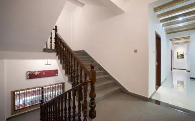 Shanqian Hostel