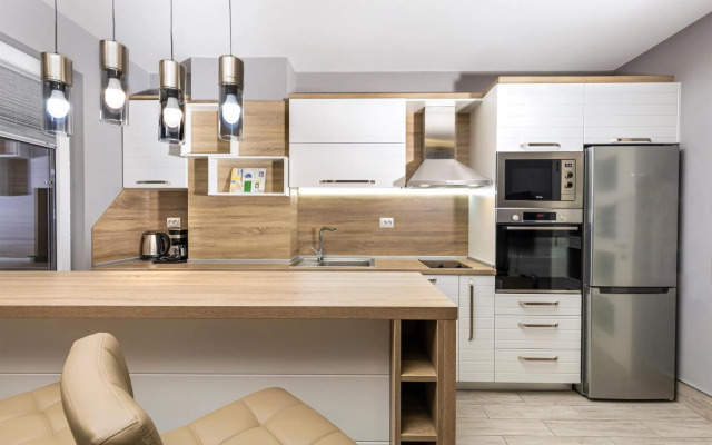 Beautiful 1BD Apartment with a Parking Spot