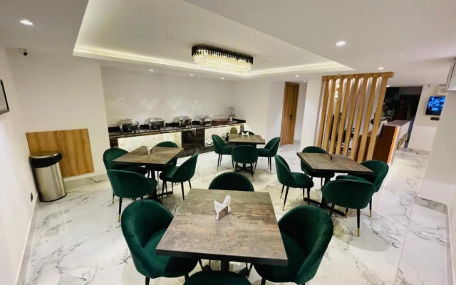 Hotel Malbork Inn @ Janakpuri