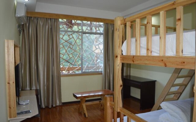 Qingfengge Hostel