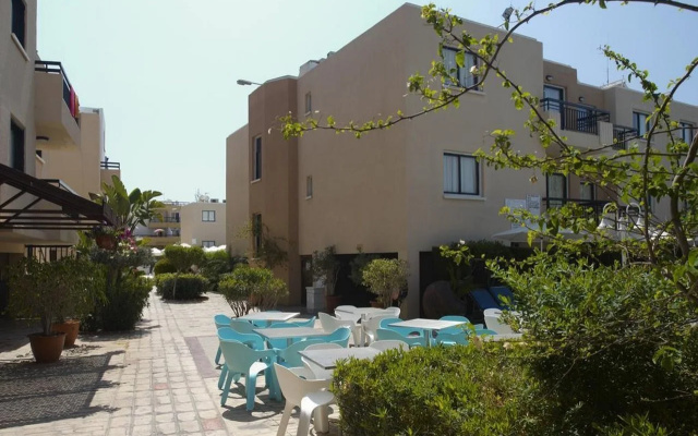 Senator  Apartments - Adults Only
