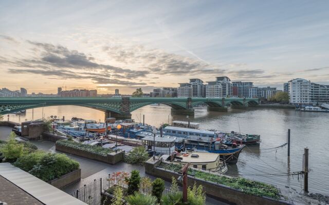 Stunning Riverside home in Battersea