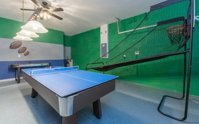 4557 Bella Vida House 6 Bedroom by Florida Star