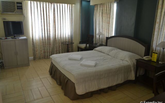 Tagaytay Country Hotel