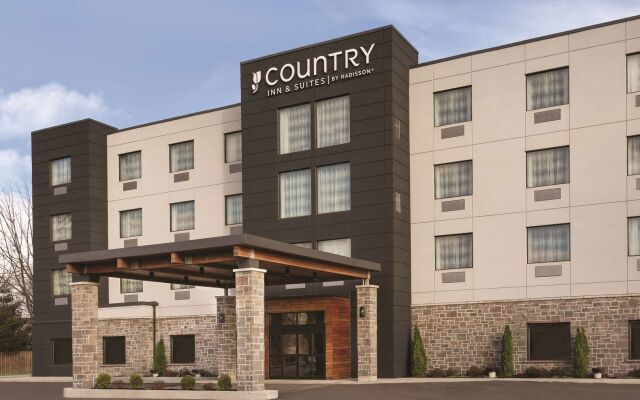 Country Inn & Suites by Radisson, Belleville, ON