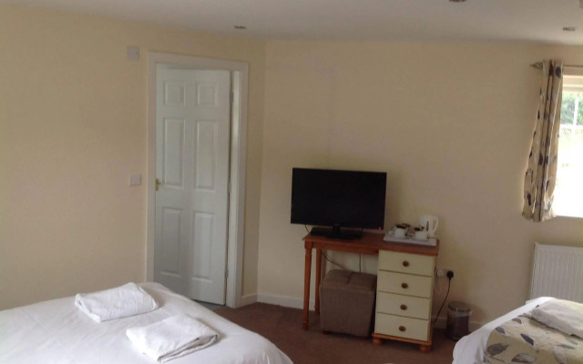 Glan Yr Afon Inn