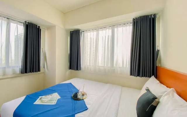 Comfort Living 1Br Work Space At Meikarta Apartment