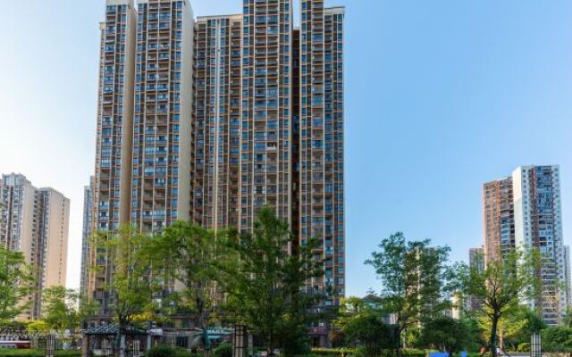 Haoting Business Travel Hotel (Wuhan Zuoling New Town)