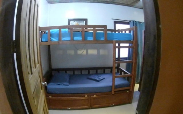 Footprints Homestay - Hostel - Adults Only