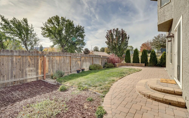 4 Mi to Downtown Reno: Spacious Family Retreat!