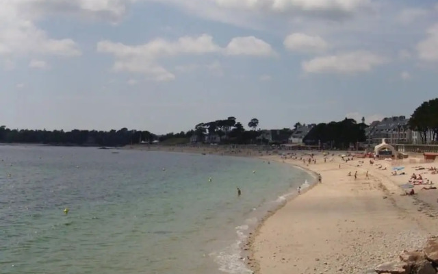 Quite Holiday Villa in Benodet