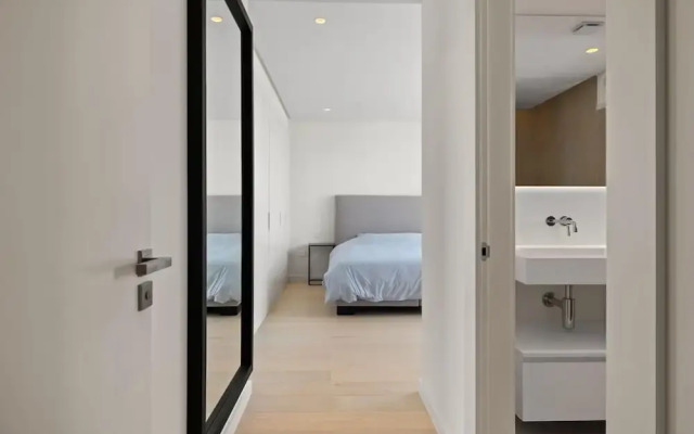 Hillside Flat With Pool in Palo Alto - Ref M49