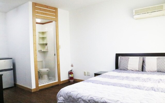 Danyang Mountain Pension