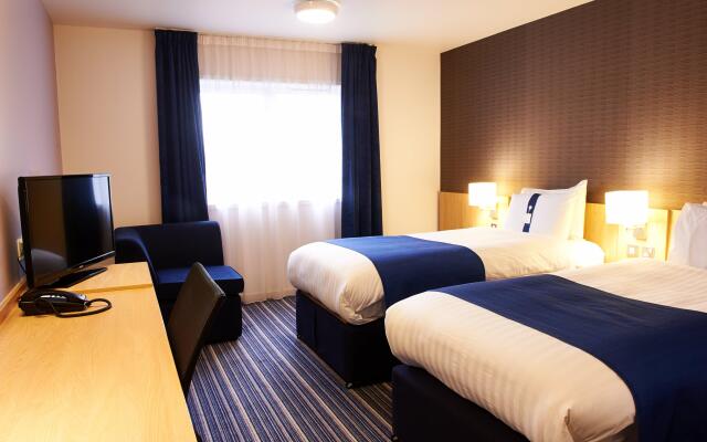 Holiday Inn Express Manchester Airport, an IHG Hotel