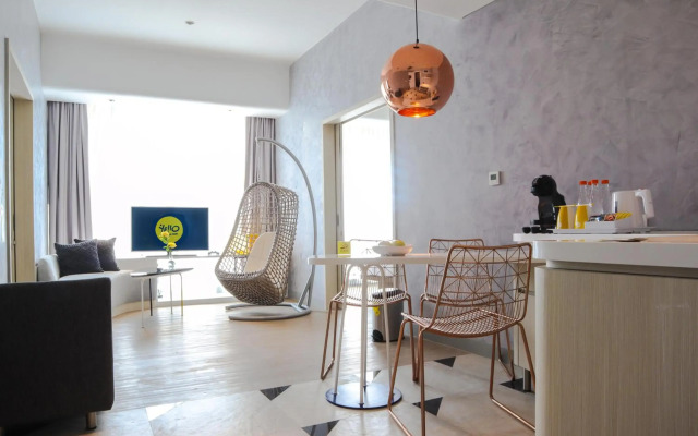 YELLO Hotel Harmoni Jakarta