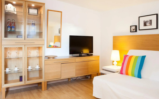 Las Ramblas Pasaje Bacardi Apartments